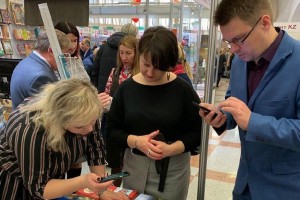 В первый день работы выставки 